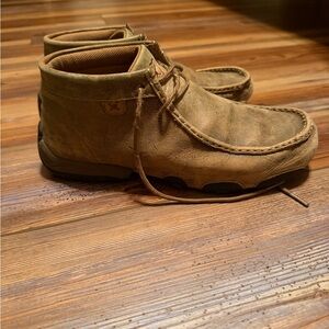 Women’s size 9.5 twisted x moccasins